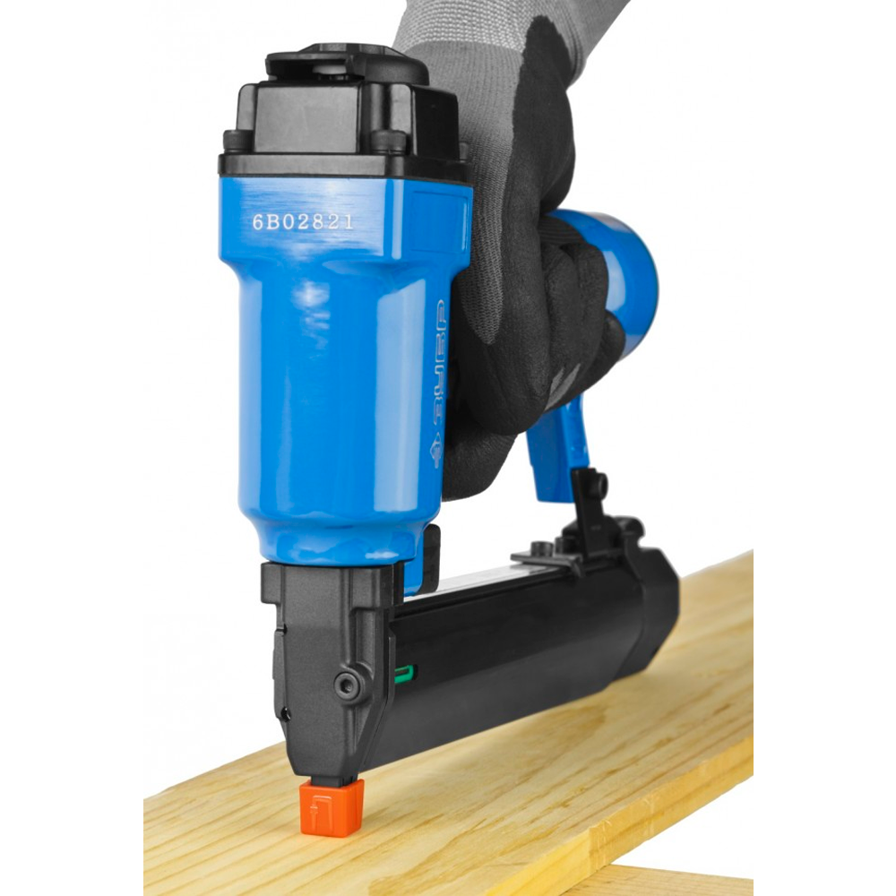 Гвоздескобозабиватель пневматический для скоб тип 55 и гвоздей тип 300 ЗУБР 3192