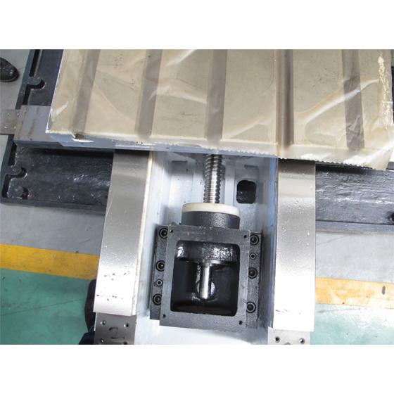 Вертикальный фрезерный обрабатывающий центр DMTG VDF1200